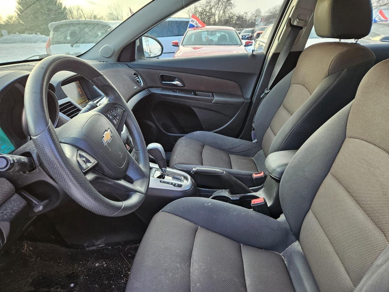 2015 Chevrolet Cruze 1LT Photo