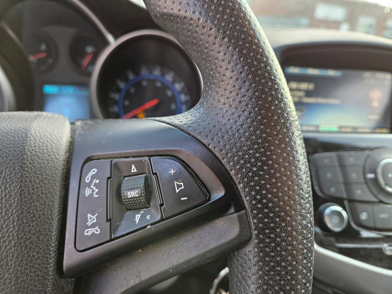 2015 Chevrolet Cruze 1LT Photo