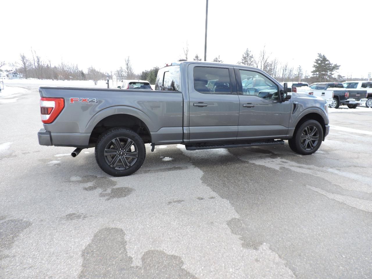 2022 Ford F-150 LARIAT 5.0L 4X4 Leather Sunroof New Tires 128000KM Photo4