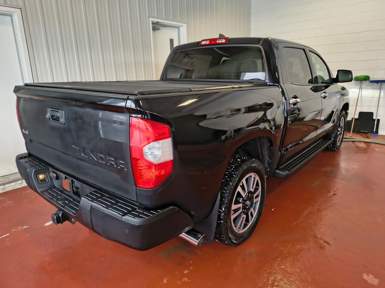 2021 Toyota Tundra Platinum Photo0