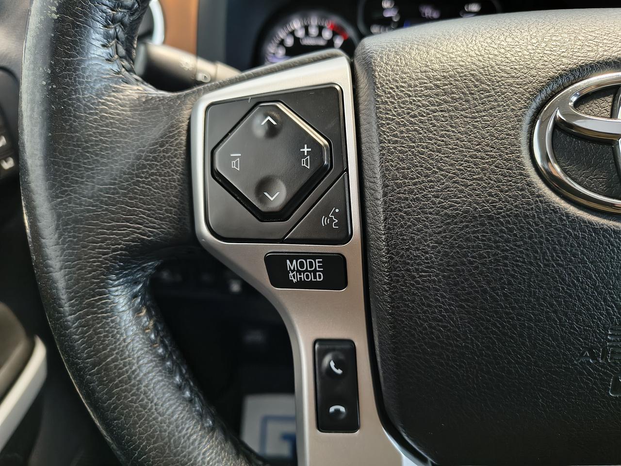 2021 Toyota Tundra Platinum Photo0