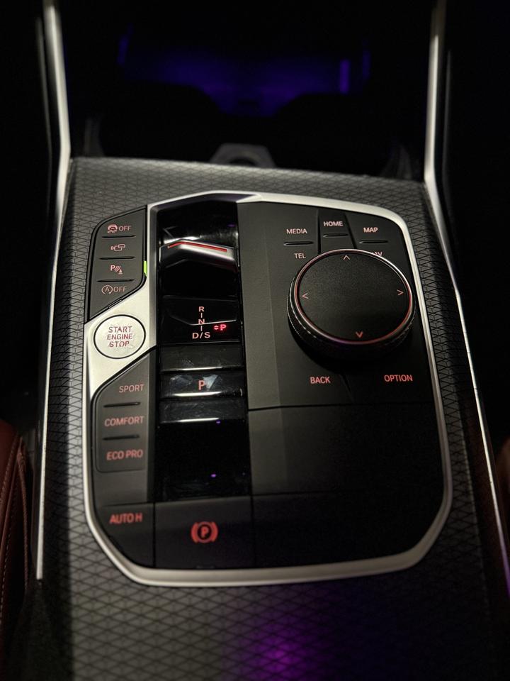 2023 BMW 3 Series 330i xDrive | RED INT | M SPORT | Photo