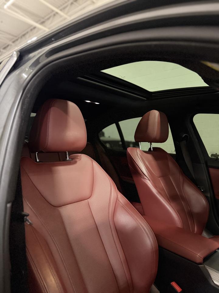 2023 BMW 3 Series 330i xDrive | RED INT | M SPORT | Photo