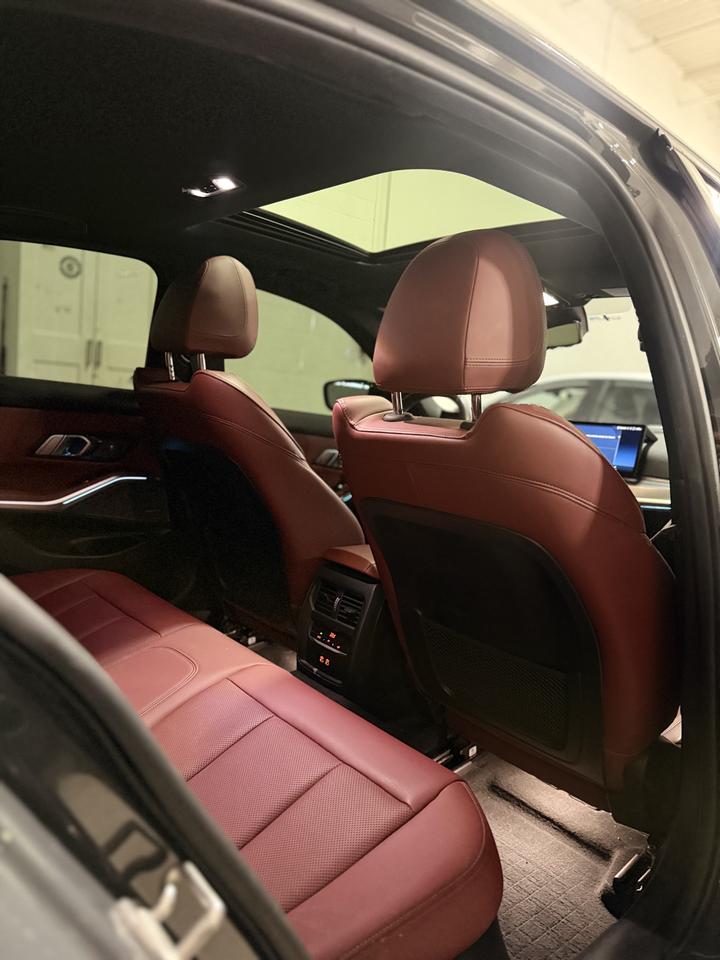 2023 BMW 3 Series 330i xDrive | RED INT | M SPORT | Photo