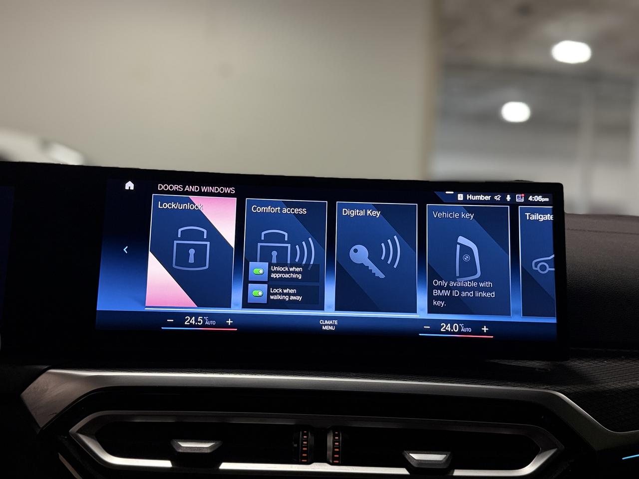 2023 BMW 3 Series 330i xDrive | RED INT | M SPORT | Photo