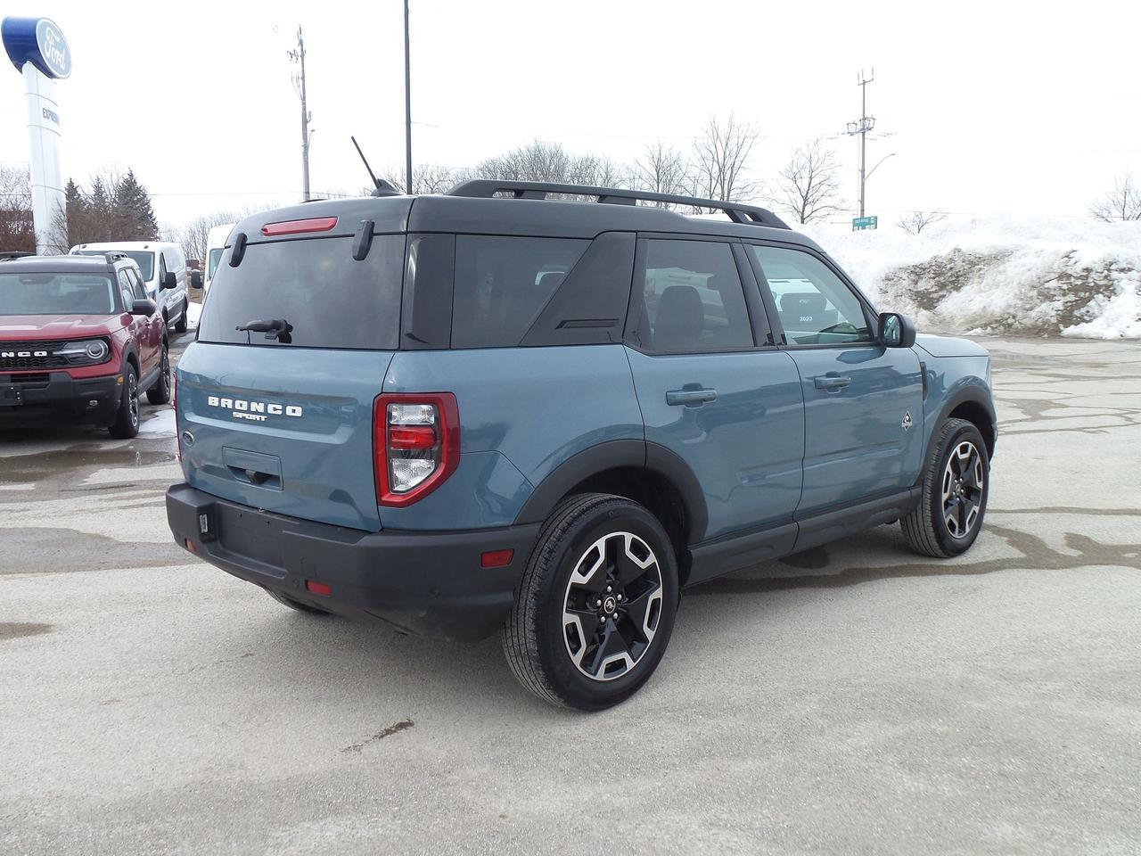 2023 Ford Bronco Sport OUTERBANKS, COPILOT, 1 OWNER, EXPRESSWAY SERVICED! Photo