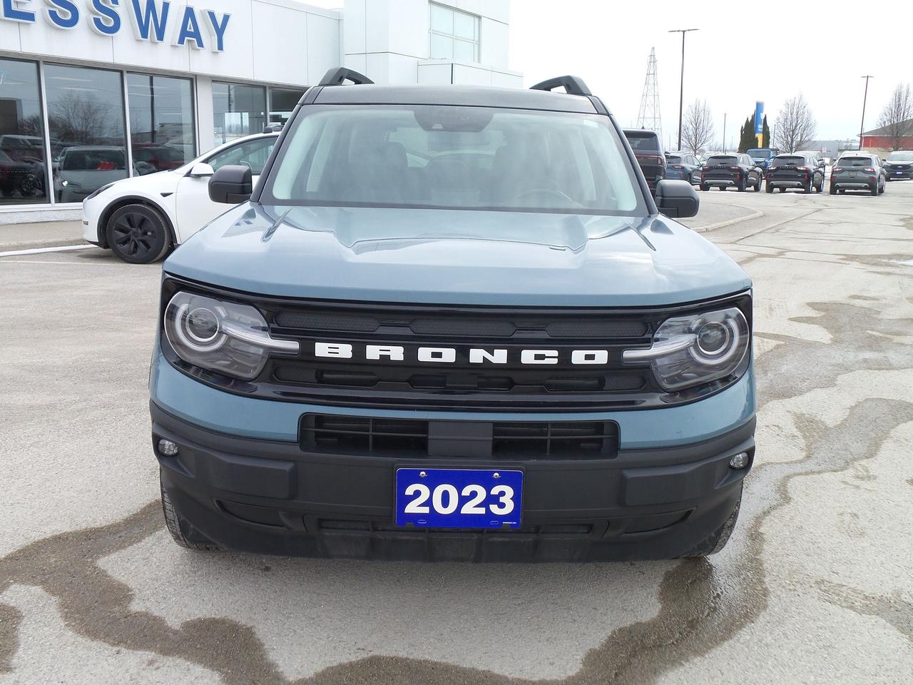 2023 Ford Bronco Sport OUTERBANKS, COPILOT, 1 OWNER, EXPRESSWAY SERVICED! Photo1