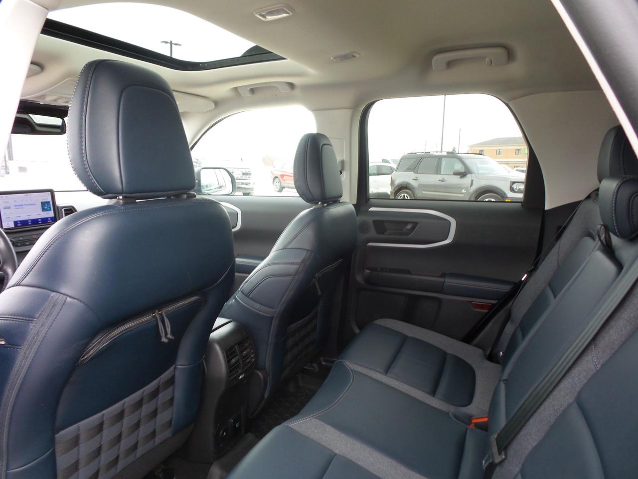 2023 Ford Bronco Sport OUTERBANKS, COPILOT, 1 OWNER, EXPRESSWAY SERVICED! Photo