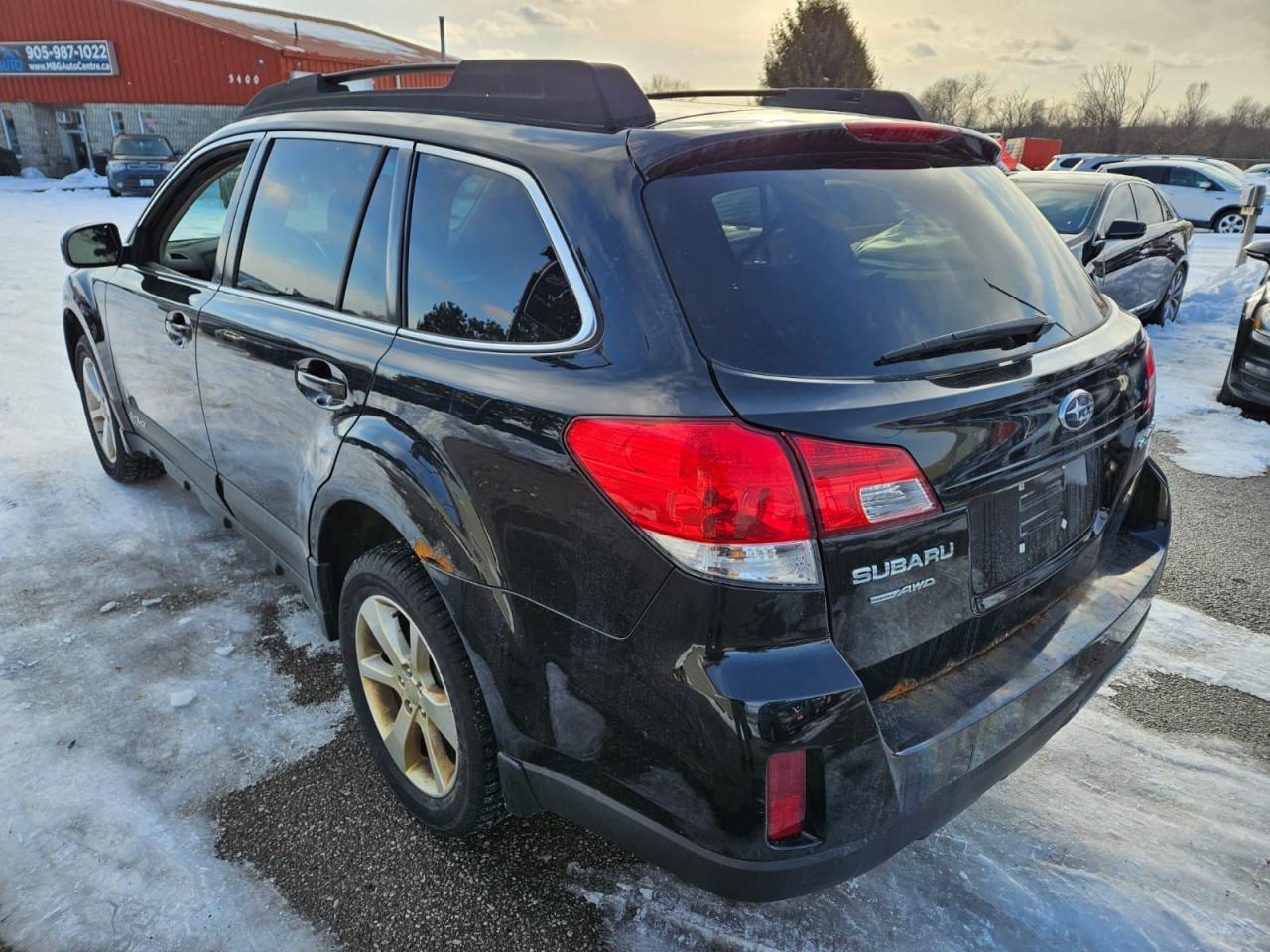 2013 Subaru Outback 2.5i Touring Photo4