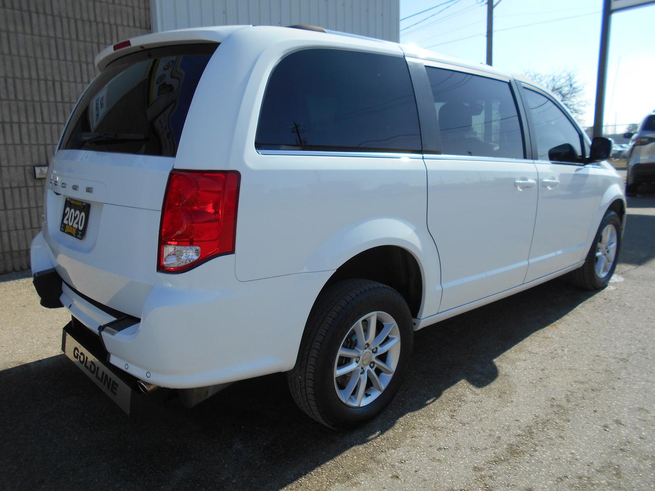 2020 Dodge Grand Caravan Premium Plus-Wheelchair Accessible Rear Entry Photo3