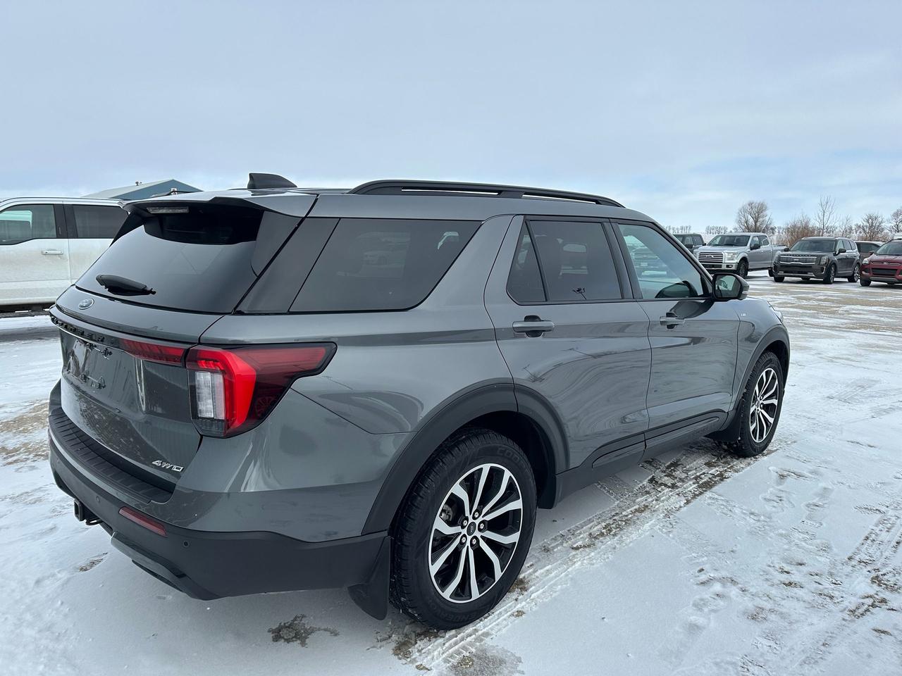 2025 Ford Explorer ST-Line 4WD Photo5