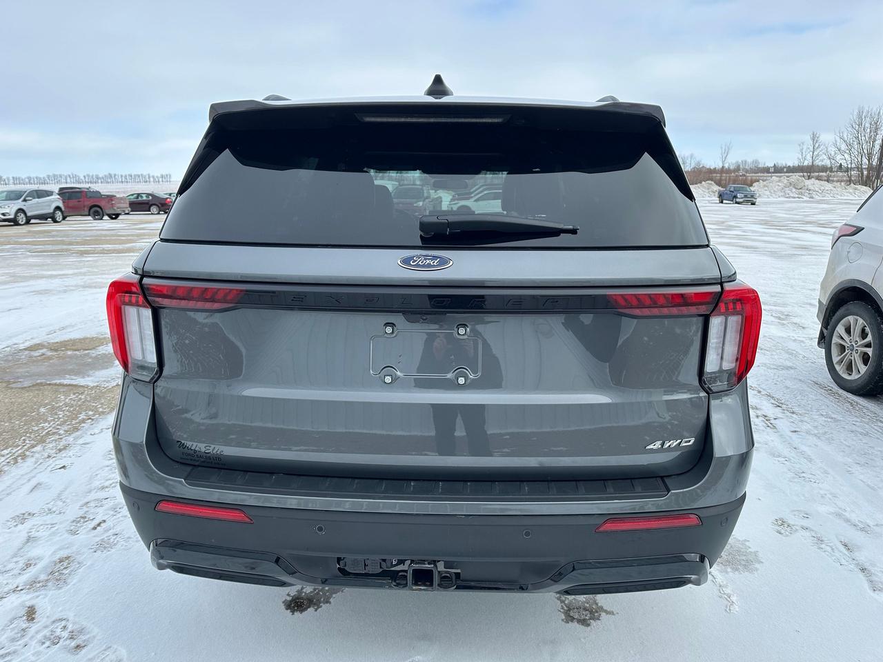 2025 Ford Explorer ST-Line 4WD Photo4