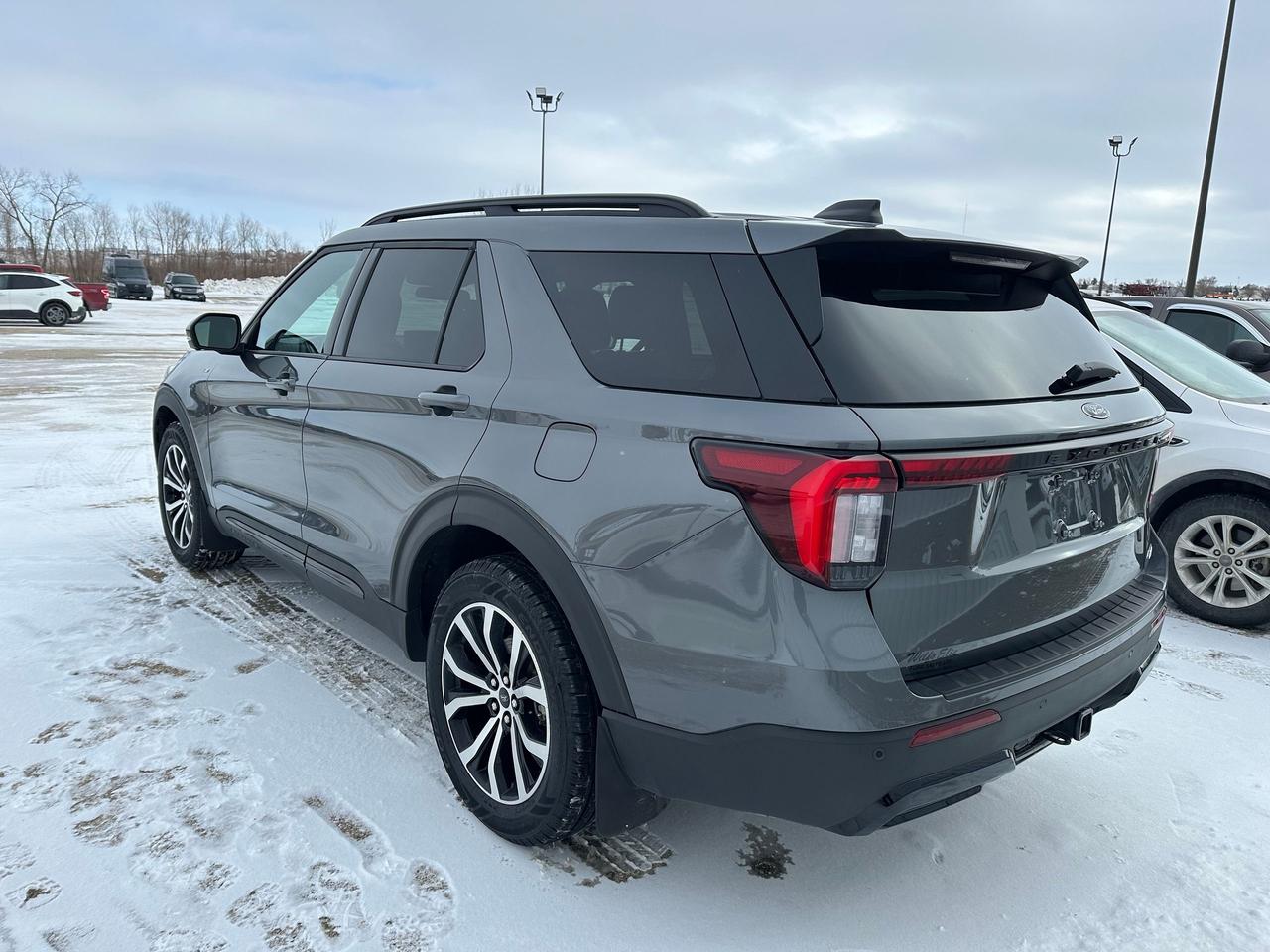 2025 Ford Explorer ST-Line 4WD Photo5