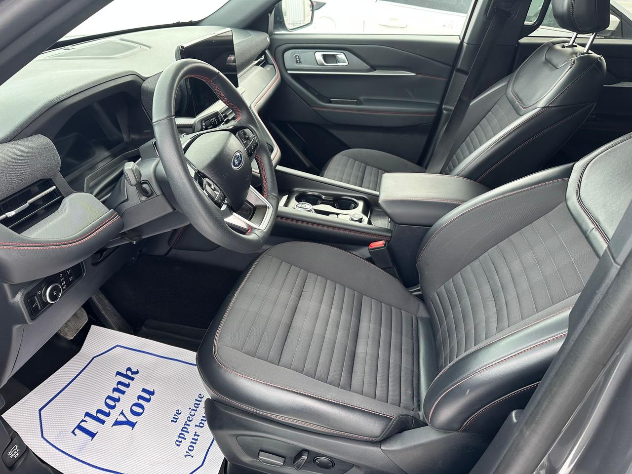 2025 Ford Explorer ST-Line 4WD Photo5