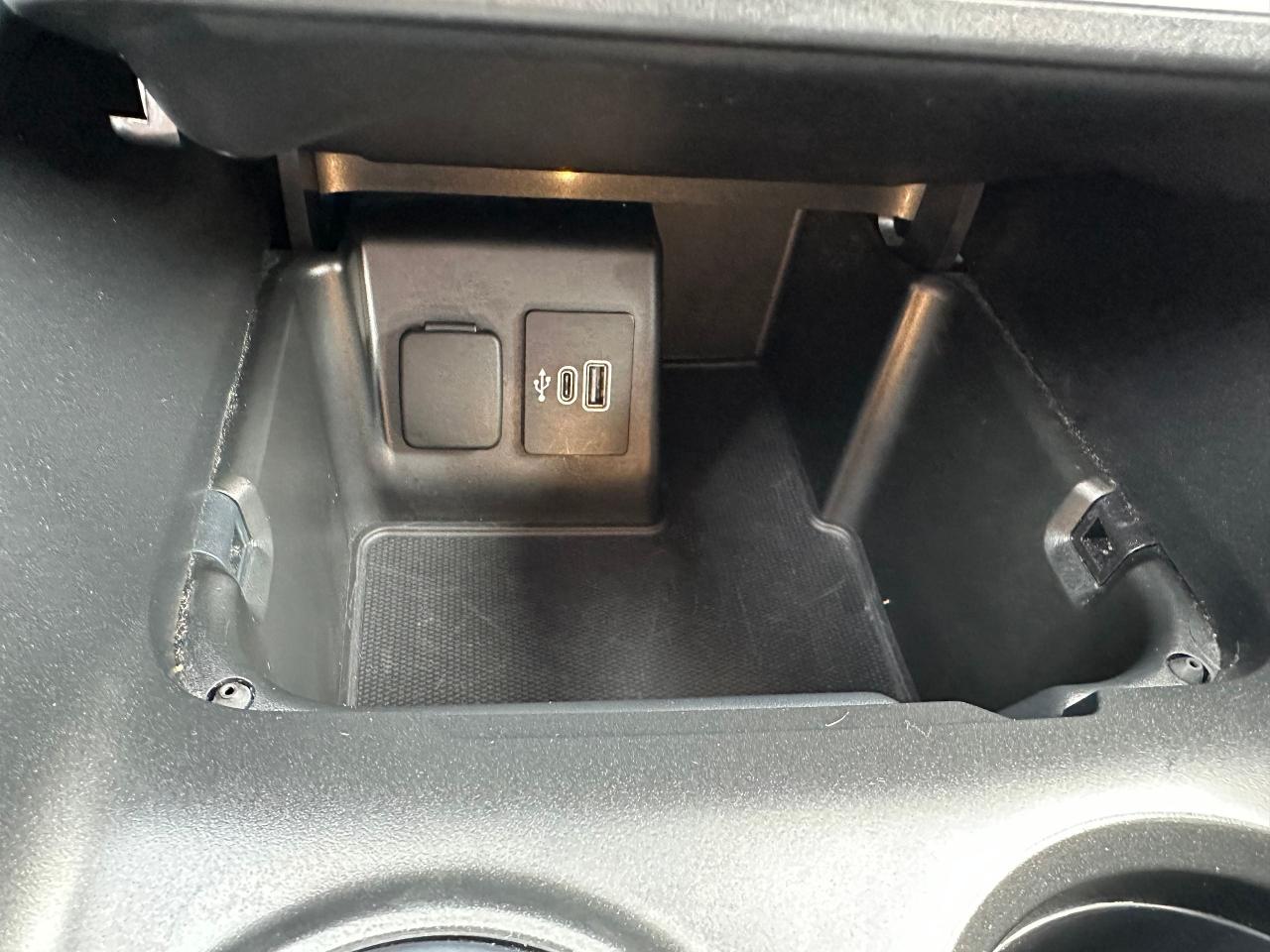 2025 Ford Explorer ST-Line 4WD Photo5