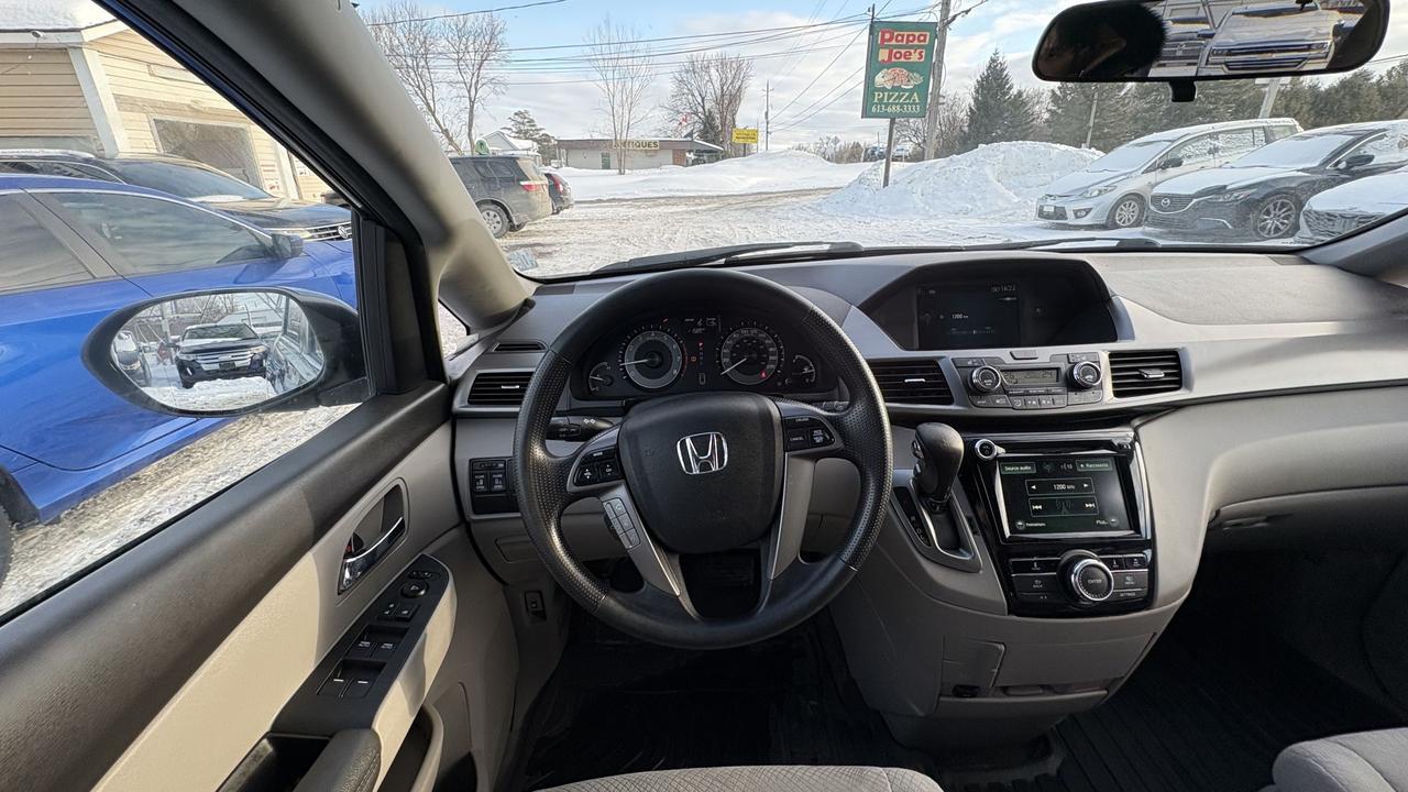 2016 Honda Odyssey EX Photo