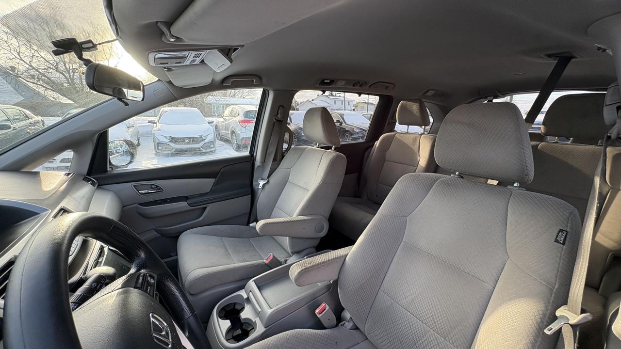 2016 Honda Odyssey EX Photo