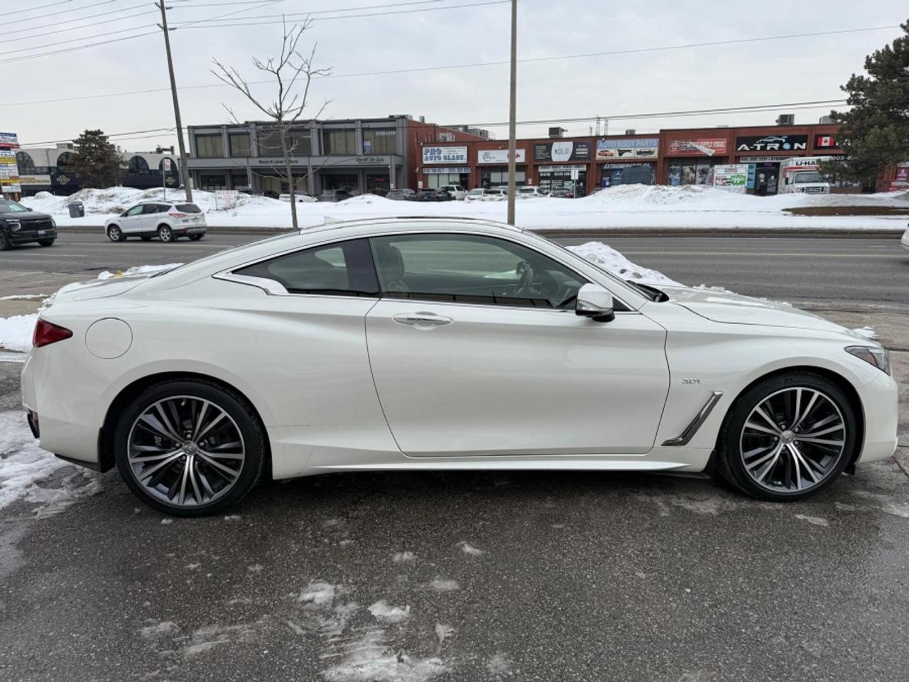 2017 Infiniti Q60 3.0T/ AWD/ LEATHER/ SUNROOF/ NAVIGATION/ REAR CAM - Photo #4