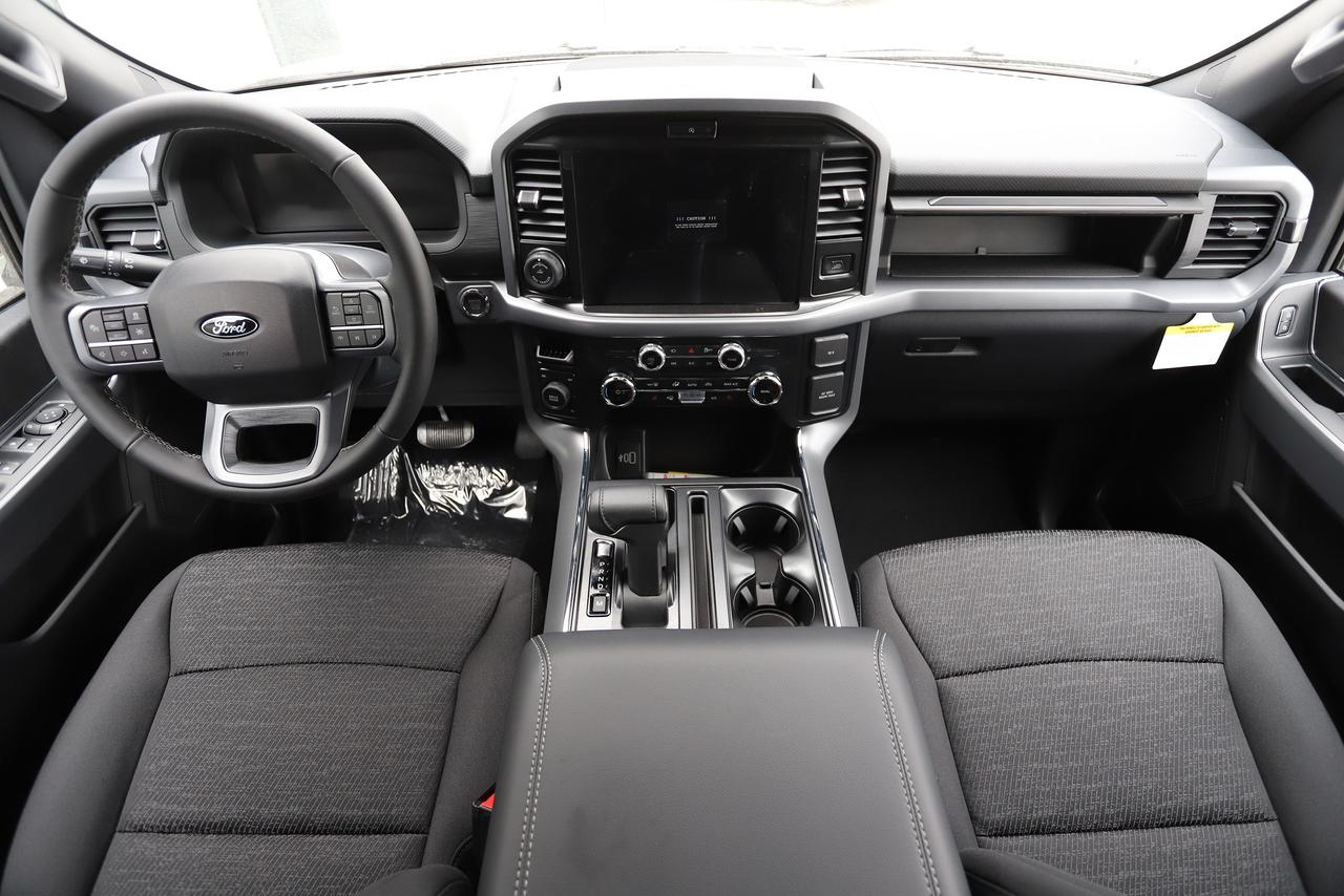 2026 Ford F-150 XLT 4WD SuperCrew 5.5' Box Photo