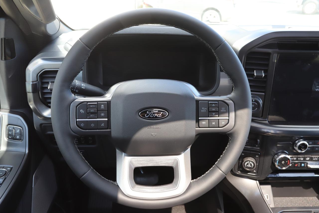 2026 Ford F-150 Lariat 4WD SuperCrew 5.5' Box Photo