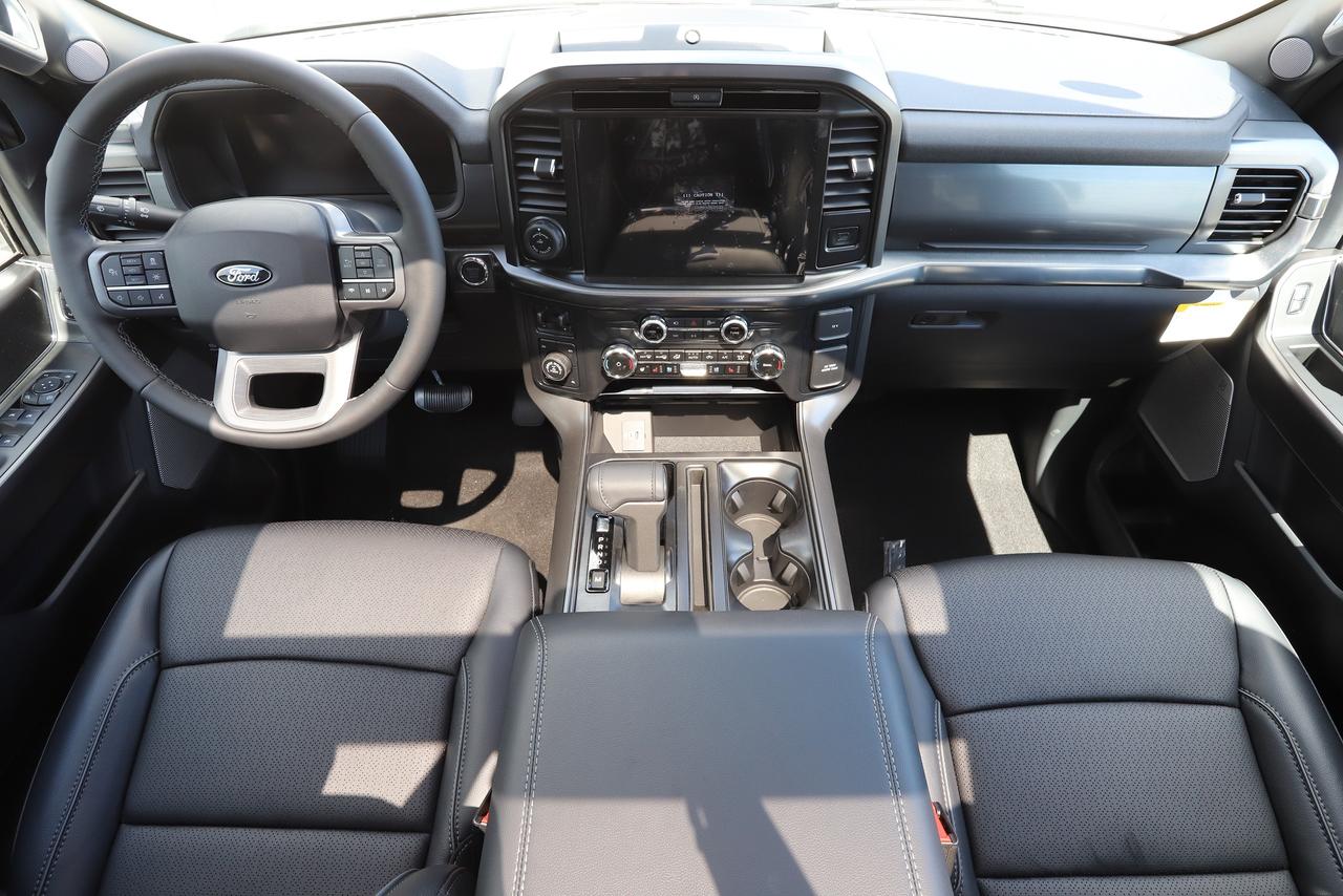 2026 Ford F-150 Lariat 4WD SuperCrew 5.5' Box Photo