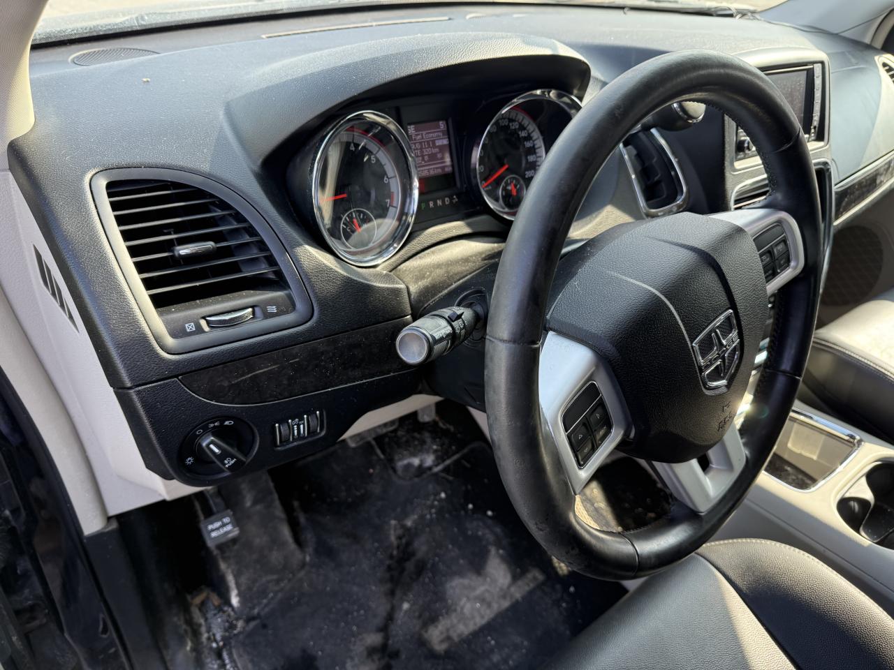 2016 Dodge Grand Caravan Crew Plus Photo