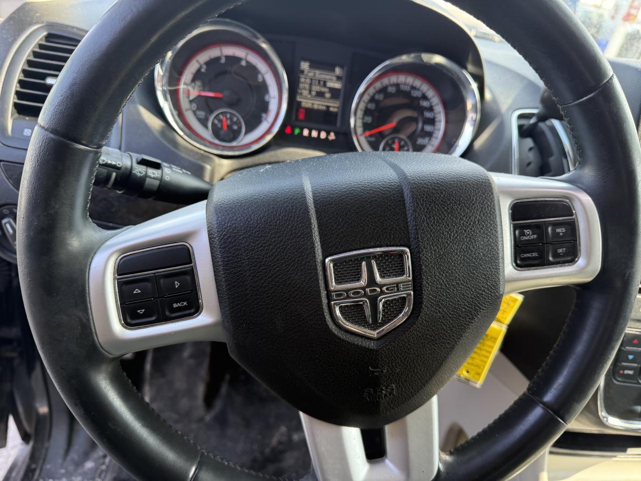 2016 Dodge Grand Caravan Crew Plus Photo