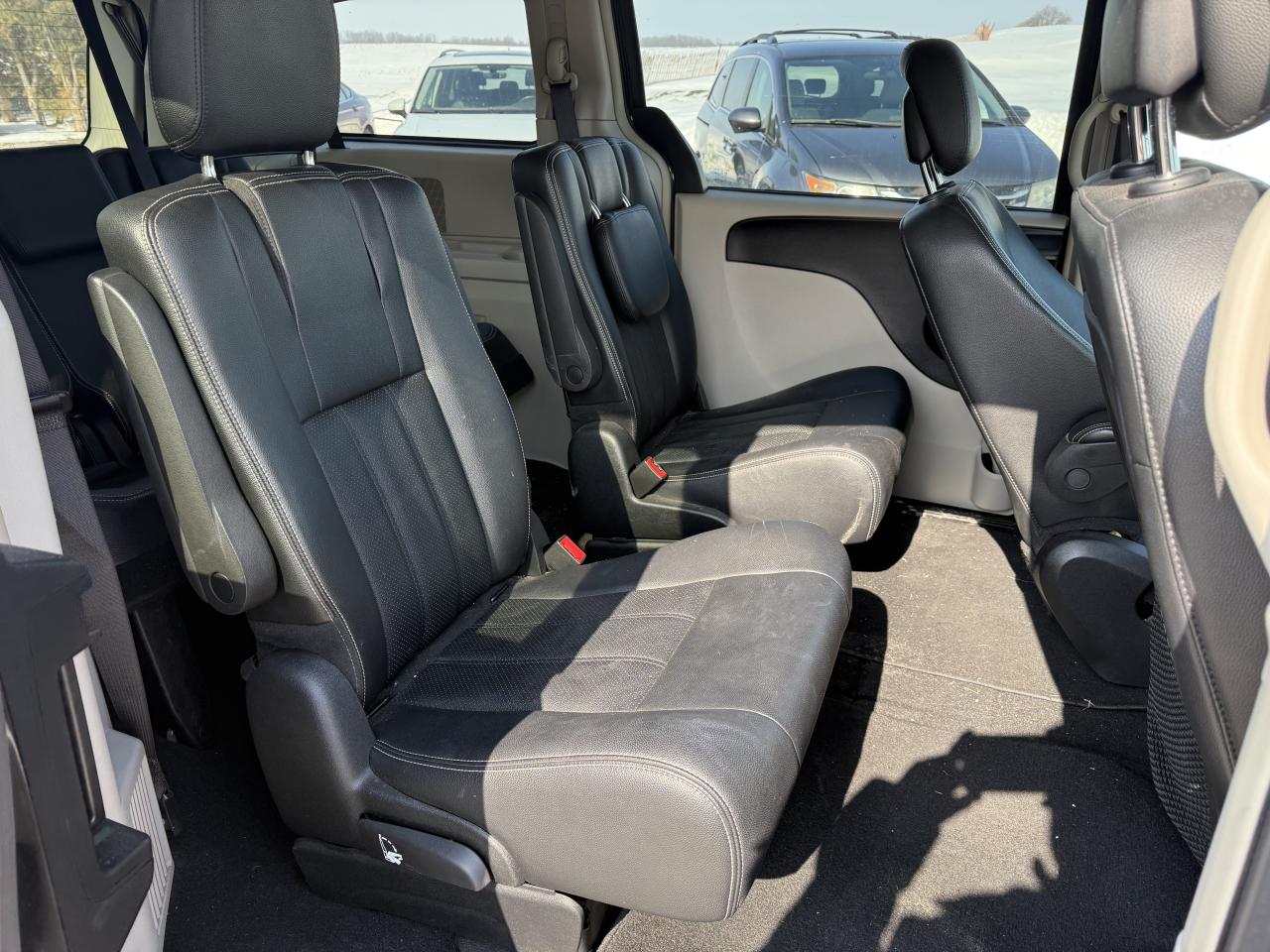 2016 Dodge Grand Caravan Crew Plus Photo