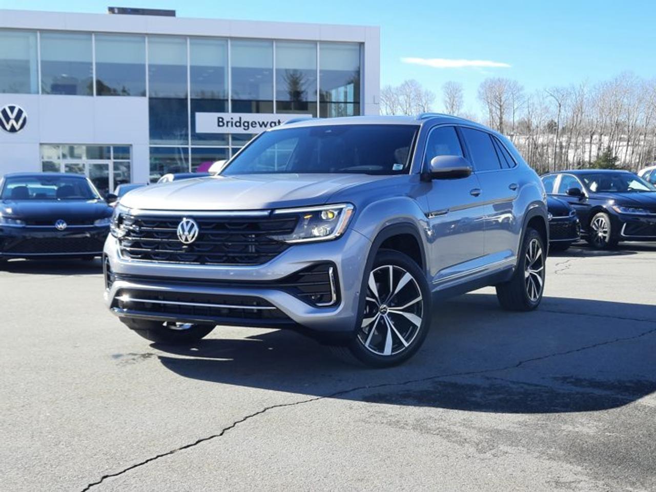 Small SUV 4WD, Execline 4MOTION, 8-Speed Automatic w/OD, Intercooled Turbo Regular Gasoline I-4 2.0 L/121