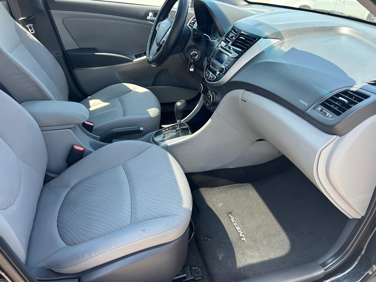 2017 Hyundai Accent GLS Photo