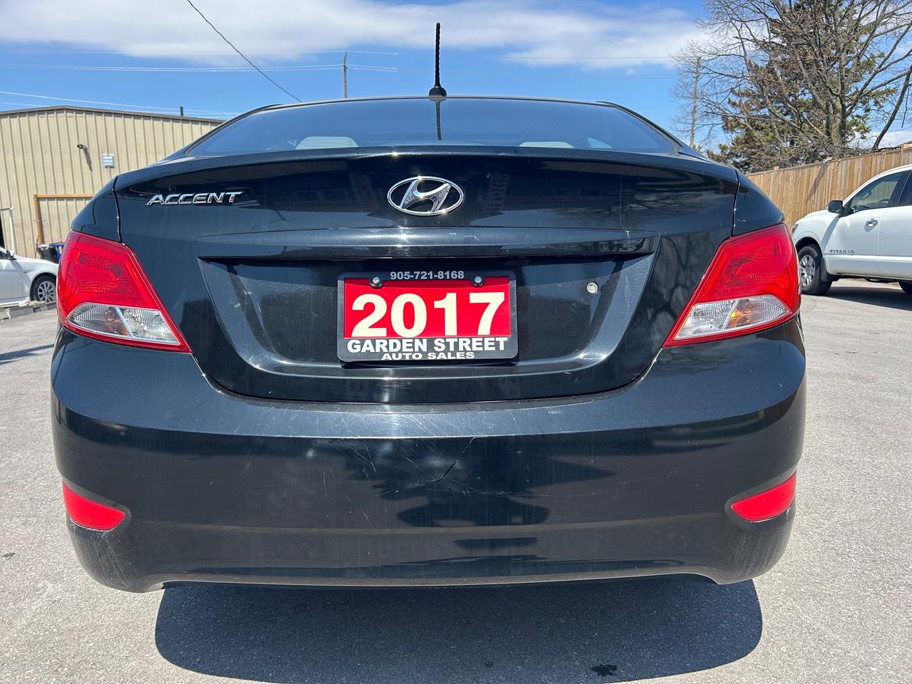 2017 Hyundai Accent GLS Photo3