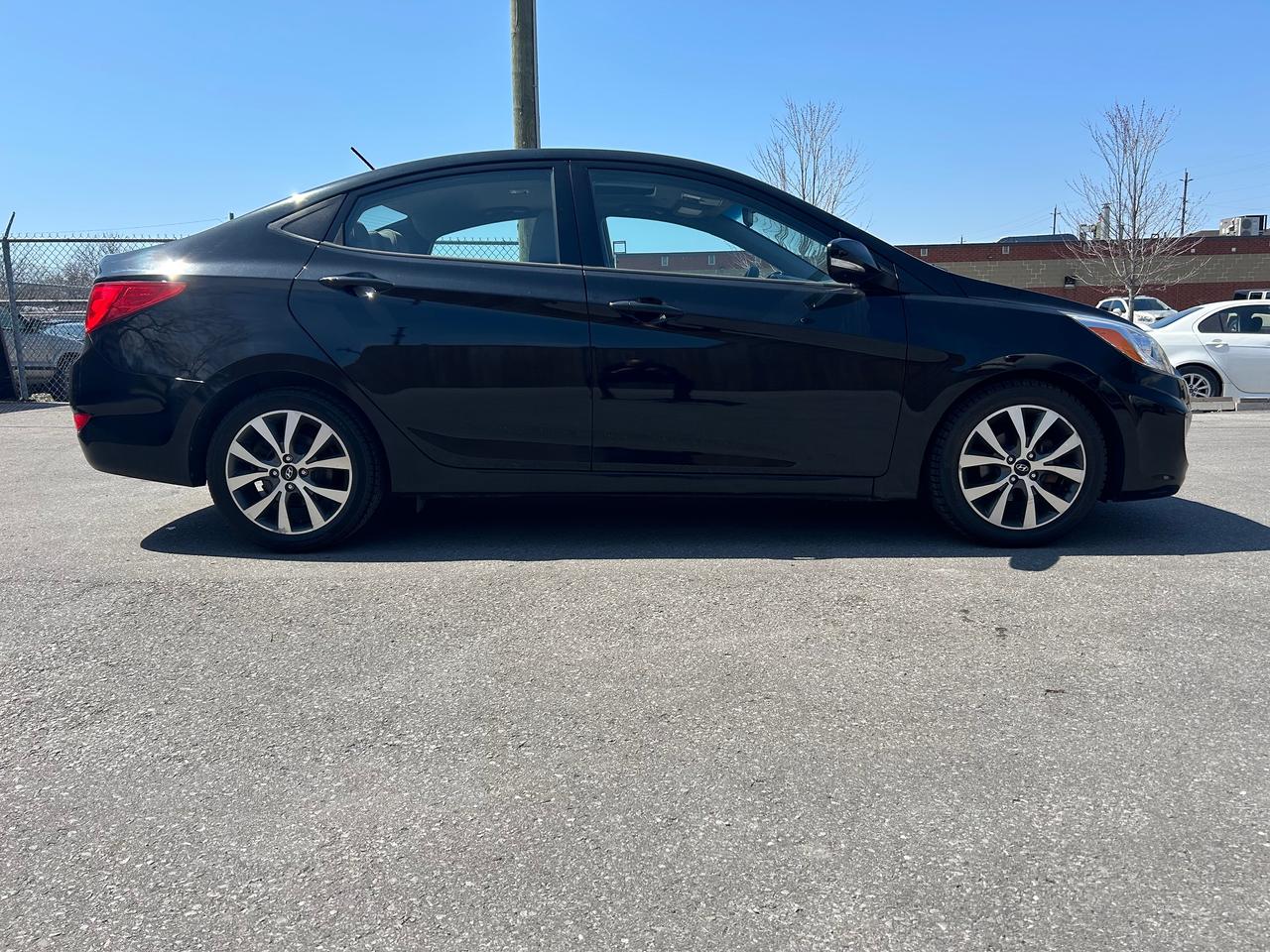 2017 Hyundai Accent GLS Photo