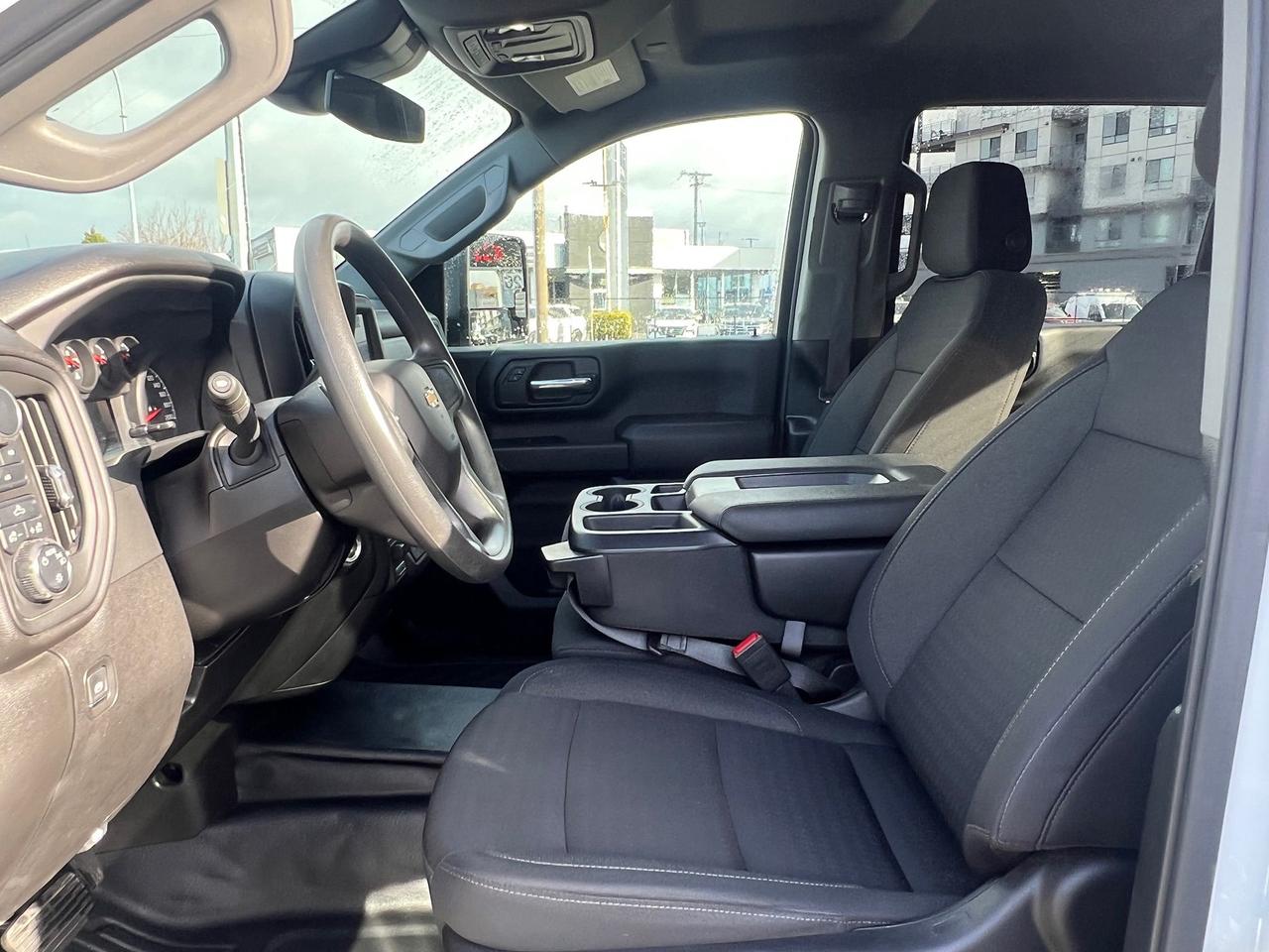 2025 Chevrolet Silverado 3500 4WD Crew Cab 172" Photo13