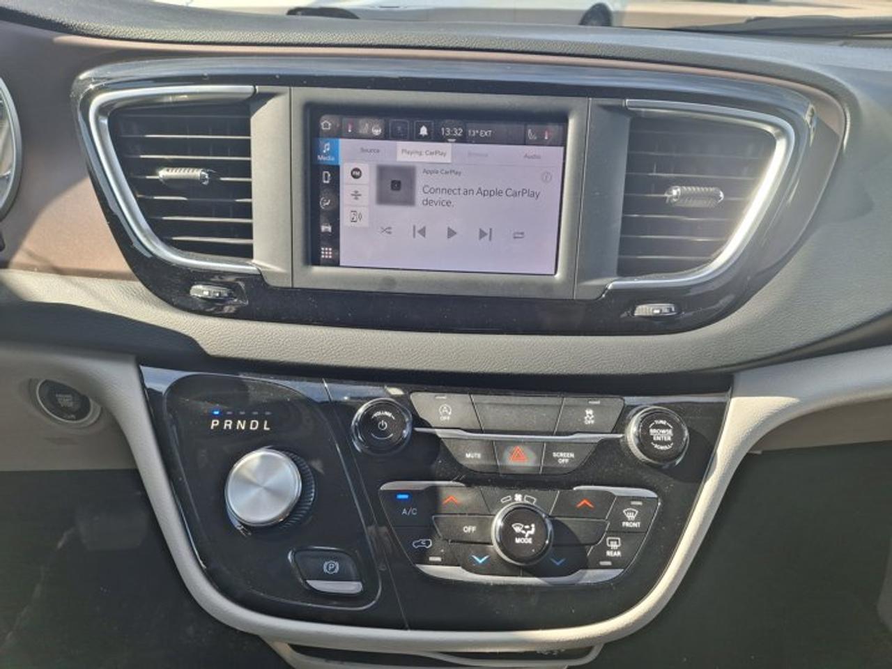 2023 Dodge Grand Caravan SXT | Heated Seats + Steering | Remote Start | Carplay + Android Auto | Power Liftgate | and More ! Photo