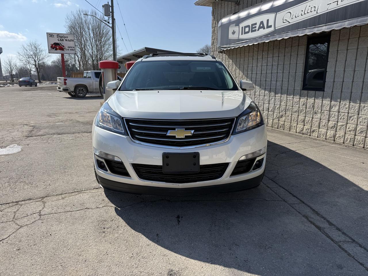 2015 Chevrolet Traverse LT Photo