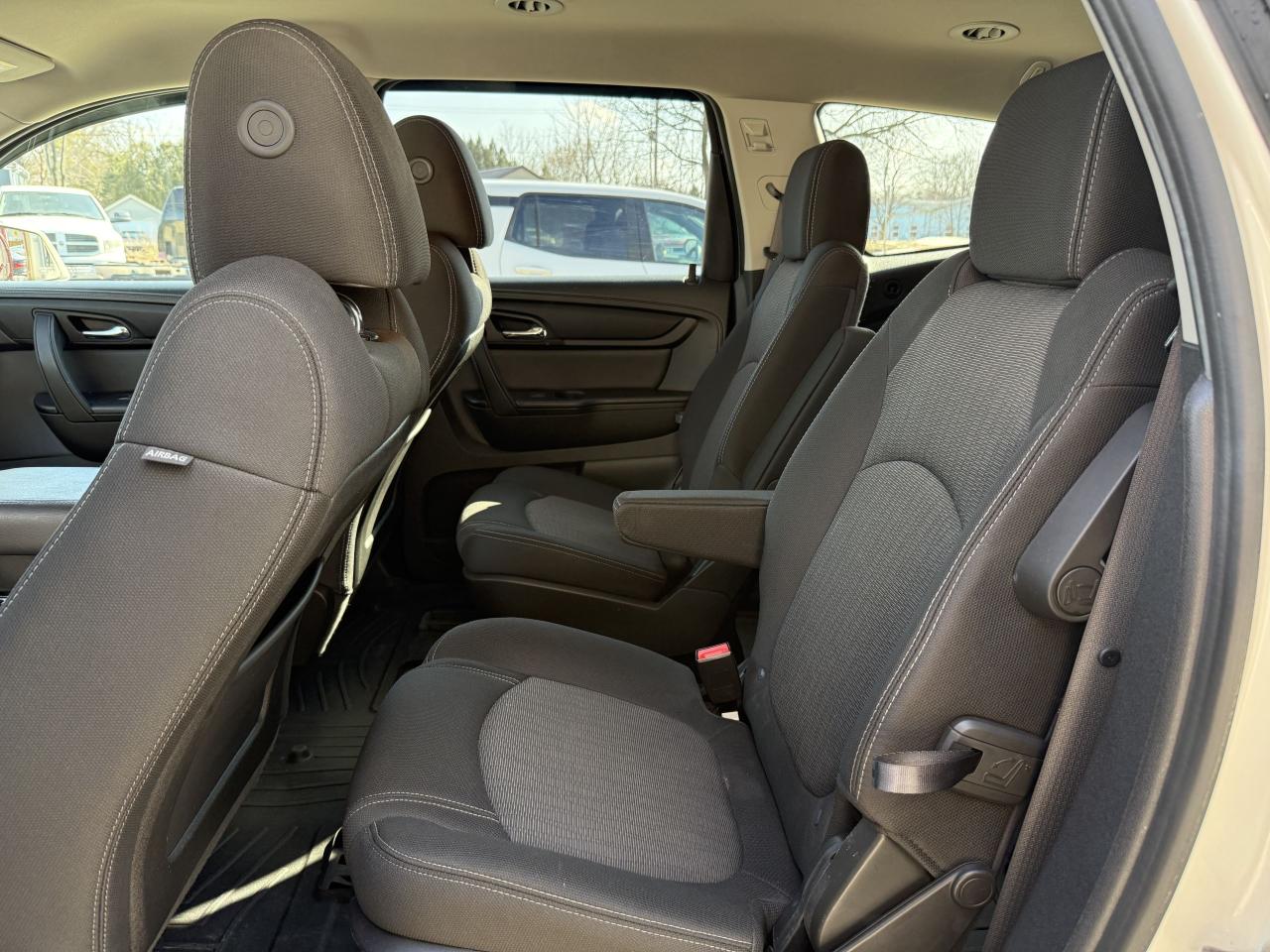 2015 Chevrolet Traverse LT Photo