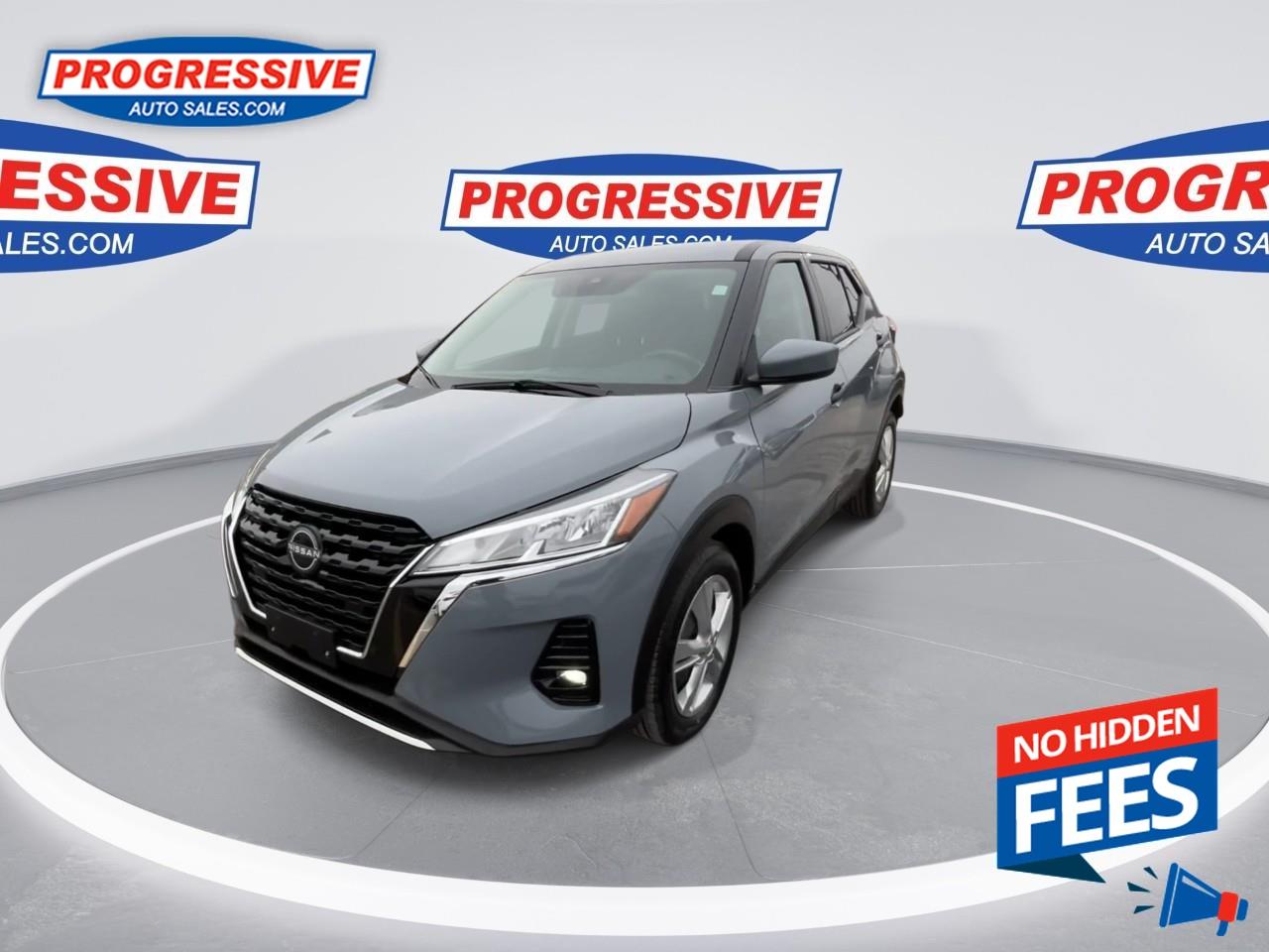 2023 Nissan Kicks S Photo3