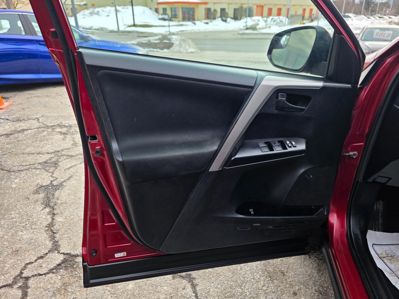 2018 Toyota RAV4 LE Toyota Safety Sense | Backup Camera | Heated Seats Photo