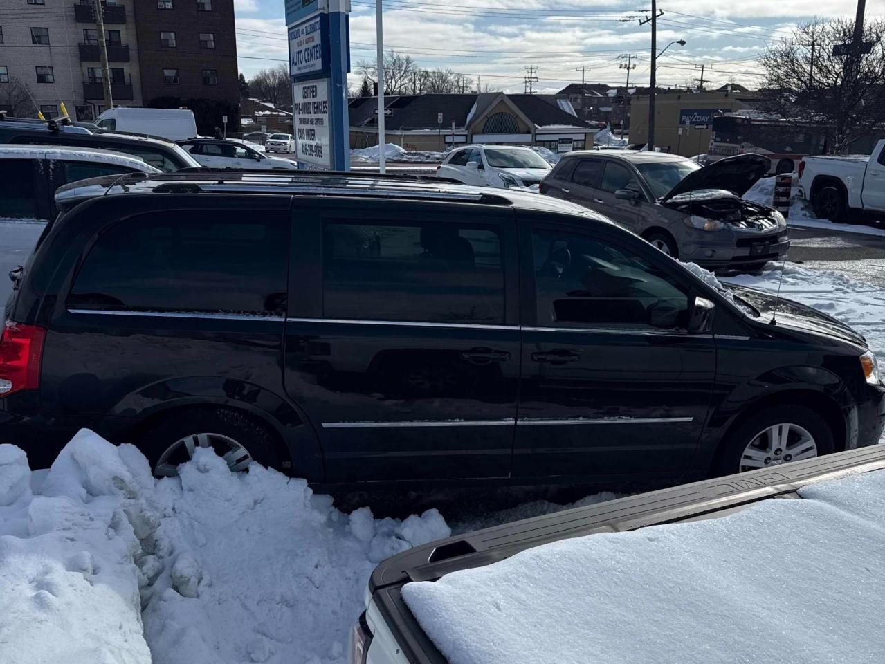 2017 Dodge Grand Caravan Crew Leather | DVD | Heated Seats | Heated Steering | Backup Camera Photo
