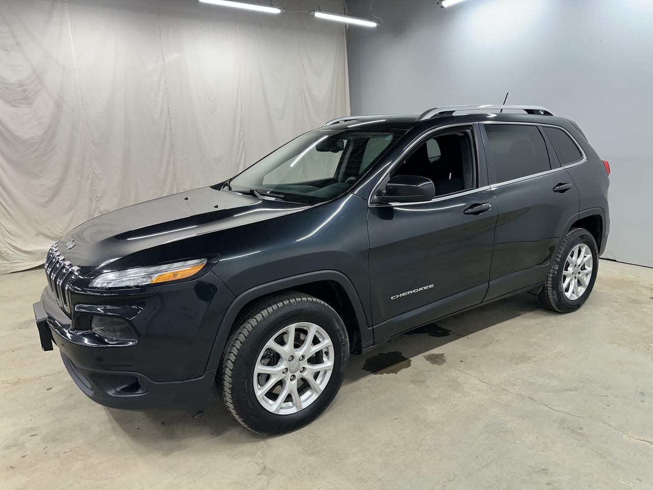 2015 Jeep Cherokee 4WD 4dr North Photo3