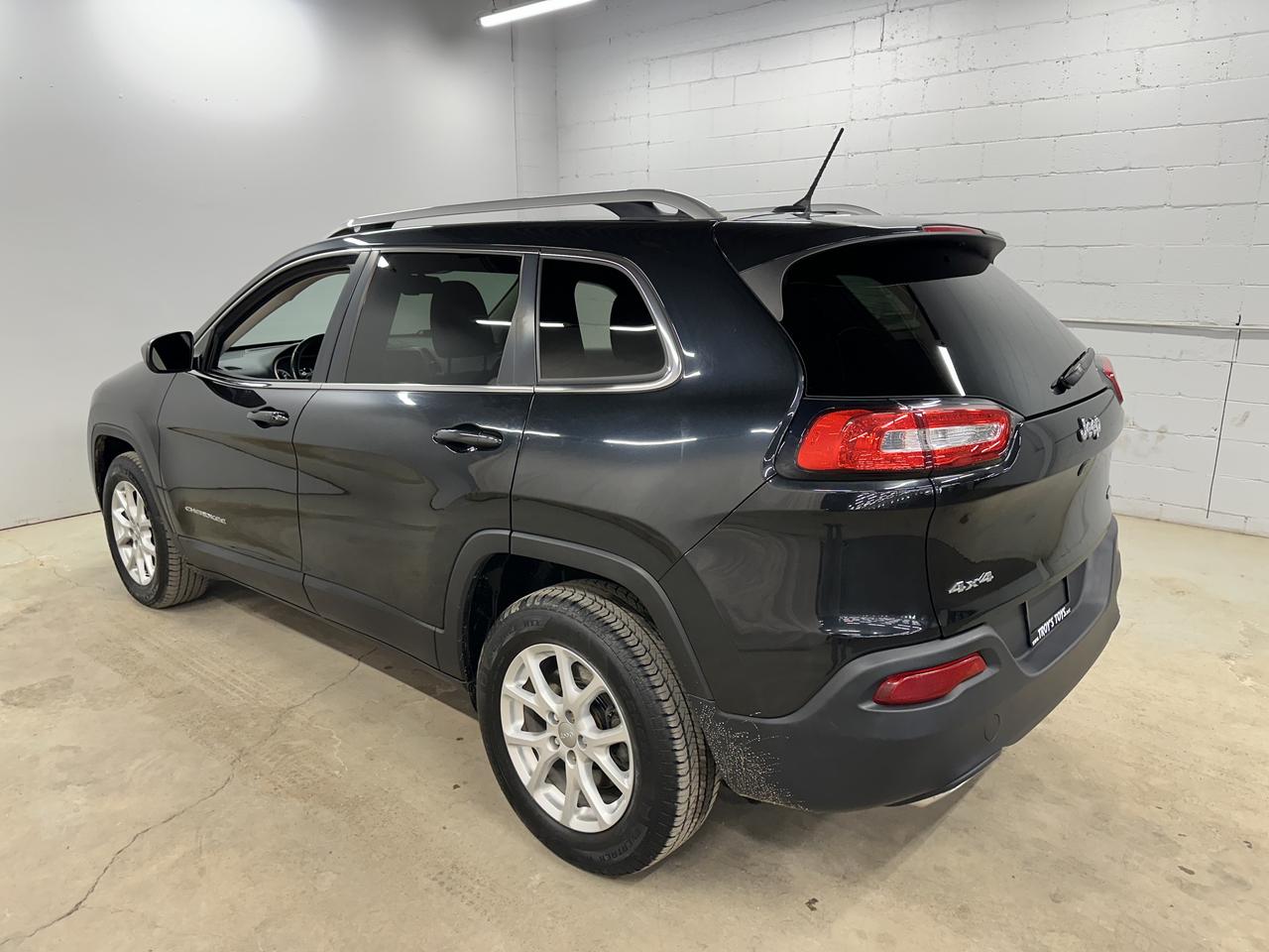 2015 Jeep Cherokee 4WD 4dr North Photo4