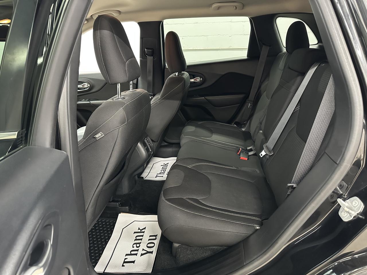 2015 Jeep Cherokee 4WD 4dr North Photo19