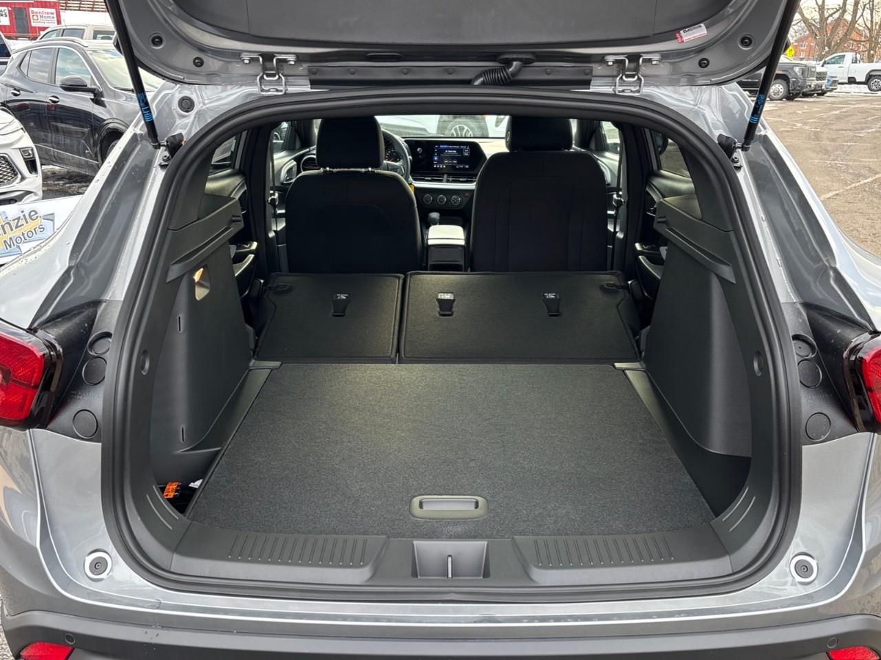 2026 Chevrolet Trax 1RS New 2026 Sporty Small 5 Passenger FWD SUV with Heated Front Seats, Heated Steering Wheel, Remote Vehicle Start, 18 Aluminum Heels and Wireless Apple CarPlay and Android Auto Photo