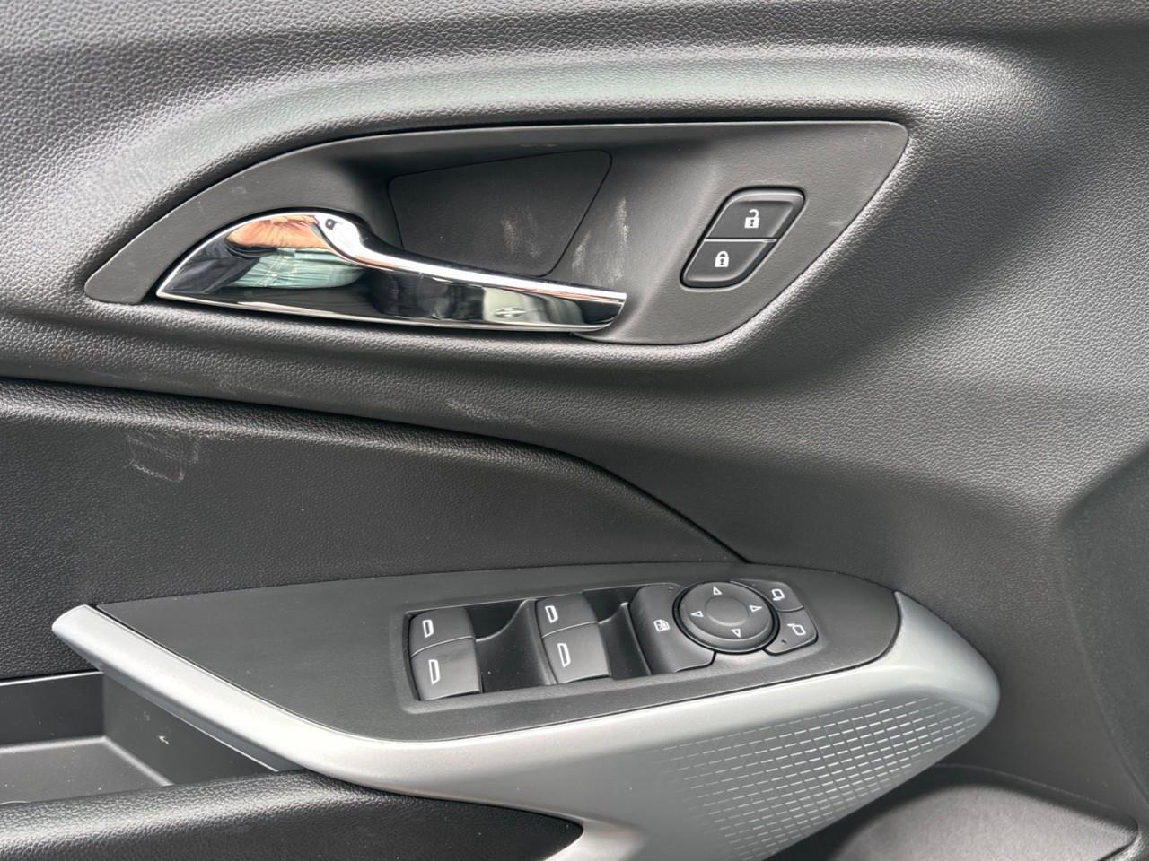 2026 Chevrolet Trax 1RS New 2026 Sporty Small 5 Passenger FWD SUV with Heated Front Seats, Heated Steering Wheel, Remote Vehicle Start, 18 Aluminum Heels and Wireless Apple CarPlay and Android Auto Photo