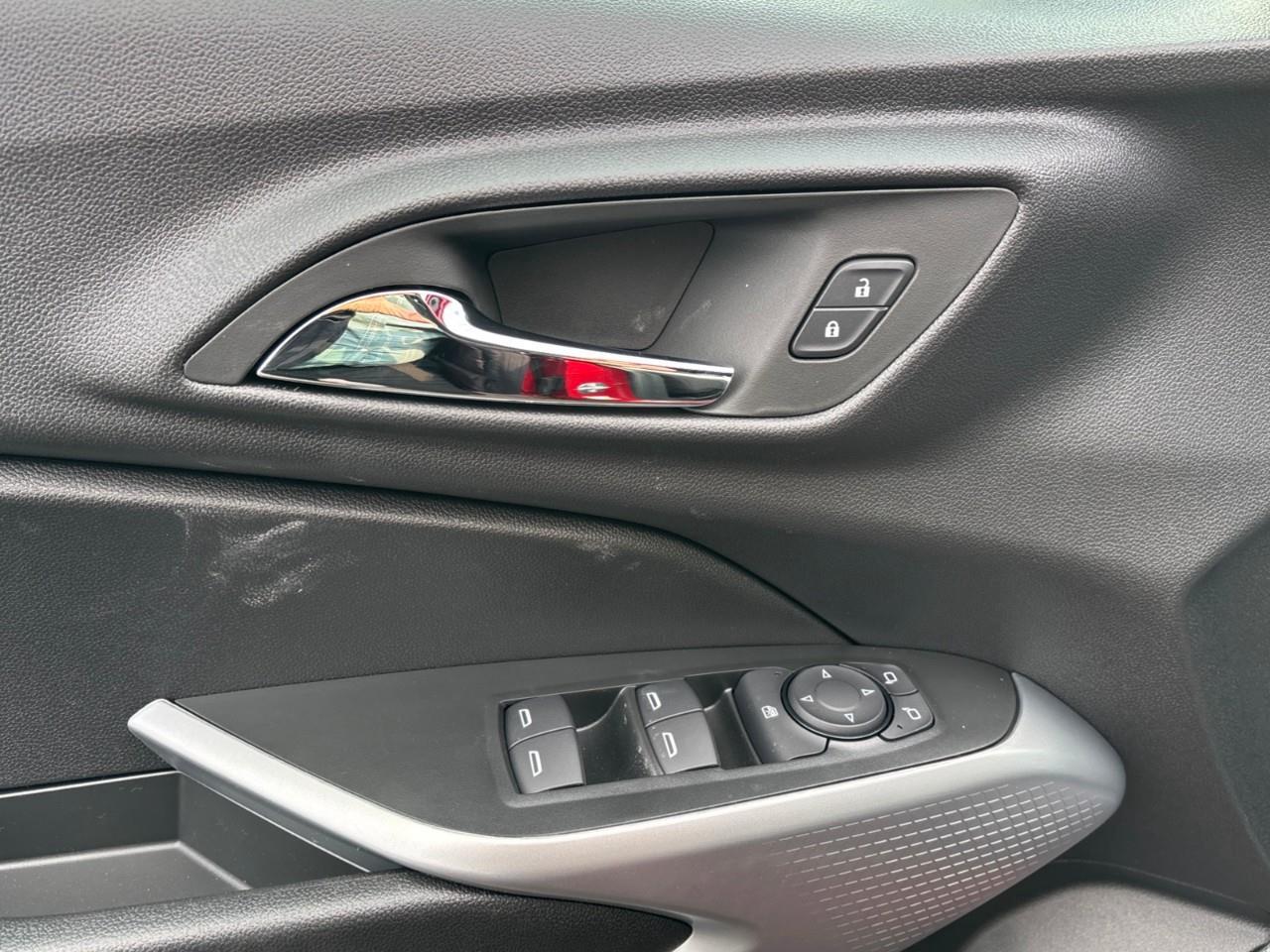 2026 Chevrolet Trax 1RS New 2026 Sporty Small 5 Passenger FWD SUV with Heated Front Seats, Heated Steering Wheel, Remote Vehicle Start, 18 Aluminum Heels and Wireless Apple CarPlay and Android Auto Photo