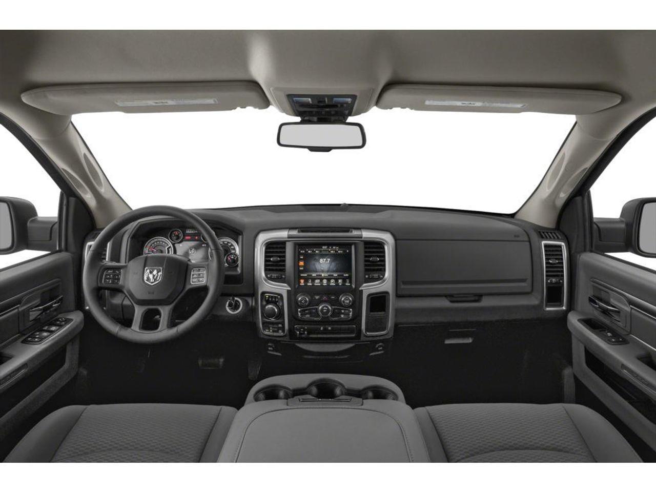 2023 RAM 1500 Classic SLT Photo4