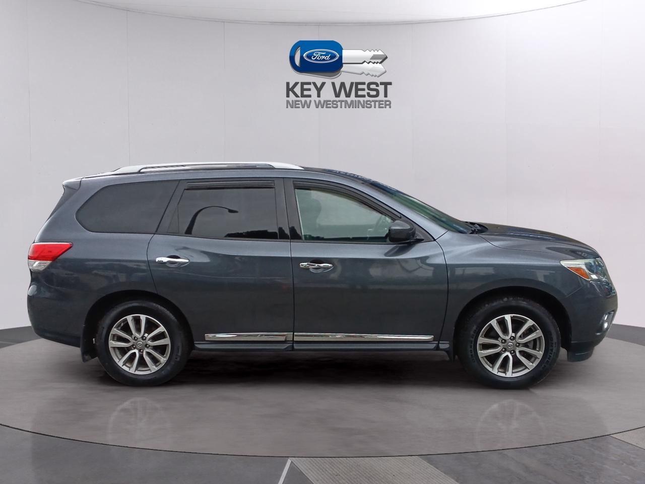 2014 Nissan Pathfinder S/SV/SL/PLAT Photo4