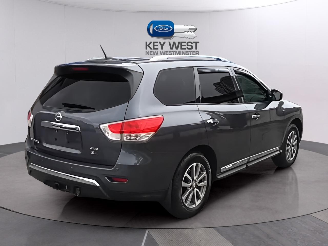 2014 Nissan Pathfinder SL 4WD Photo4