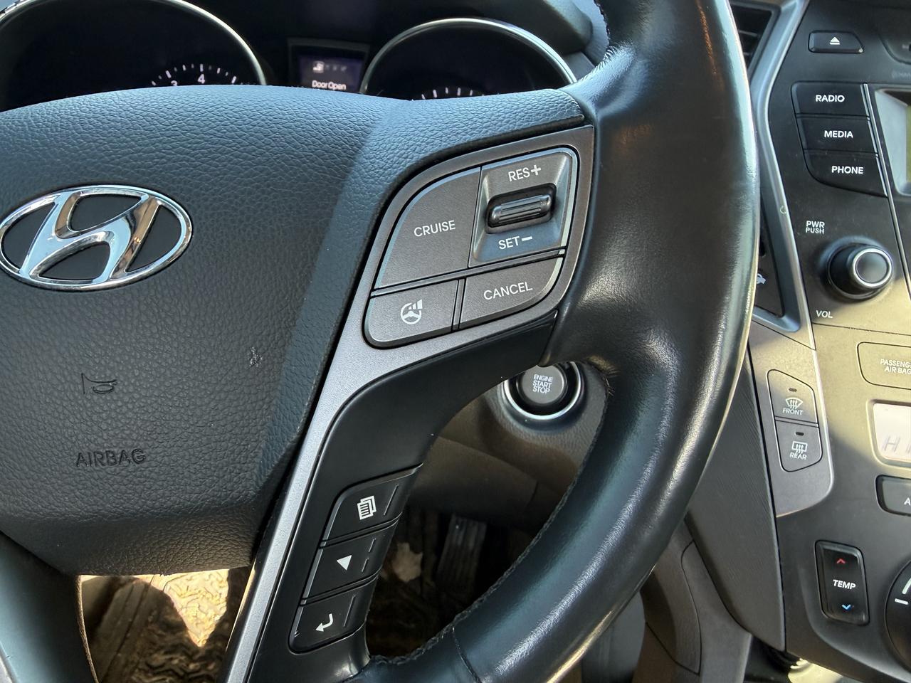 2013 Hyundai Santa Fe Premium Photo