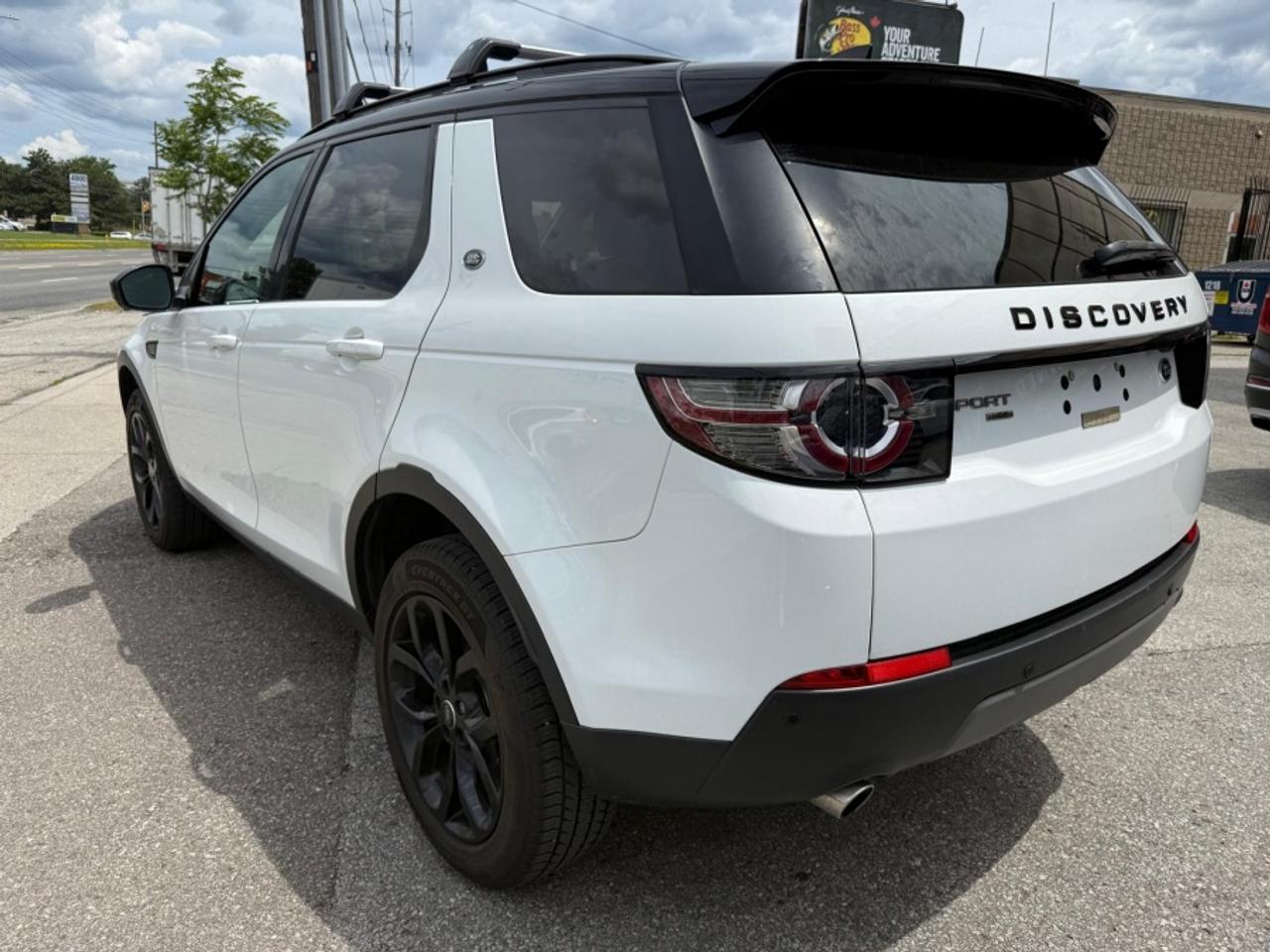 2018 Land Rover Discovery Sport HSE/ 7-PASSENGER/ LEATHER/ MOONROOF/ NAVIGATION - Photo #7